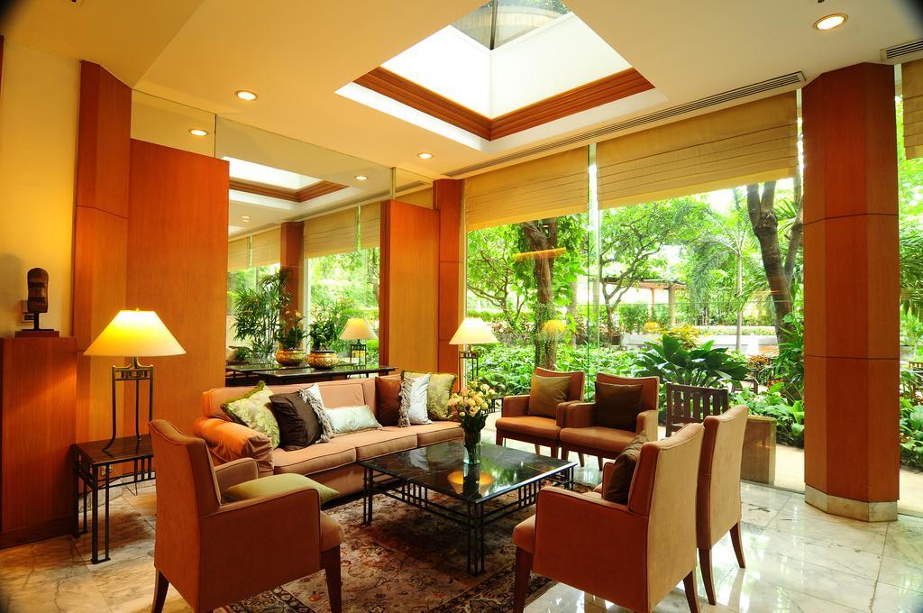 Pantip Suites Bangkok Exterior photo